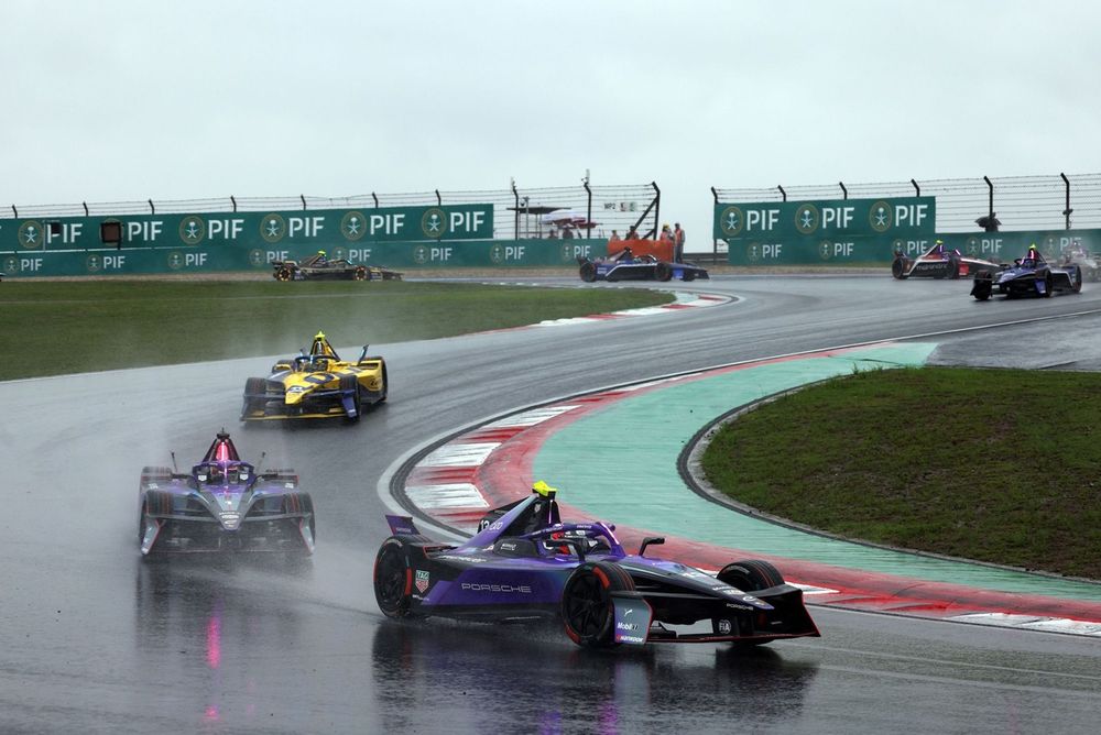 Antonio Felix da Costa, TAG Heuer Porsche Formula E Team, Pascal Wehrlein, TAG Heuer Porsche Formula E Team
