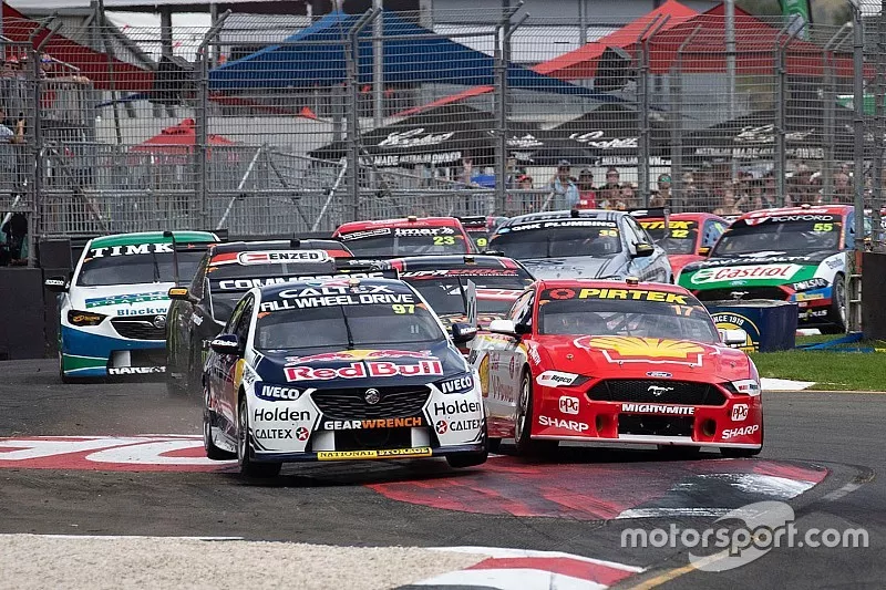 Scott McLaughlin, DJR Team Penske, Shane van Gisbergen, Triple Eight Race Engineering Holden