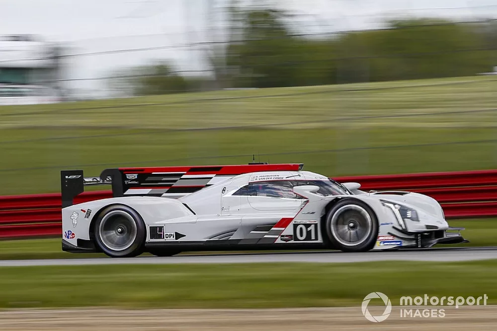 #01 Chip Ganassi Racing Cadillac DPi: Renger van der Zande, Kevin Magnussen