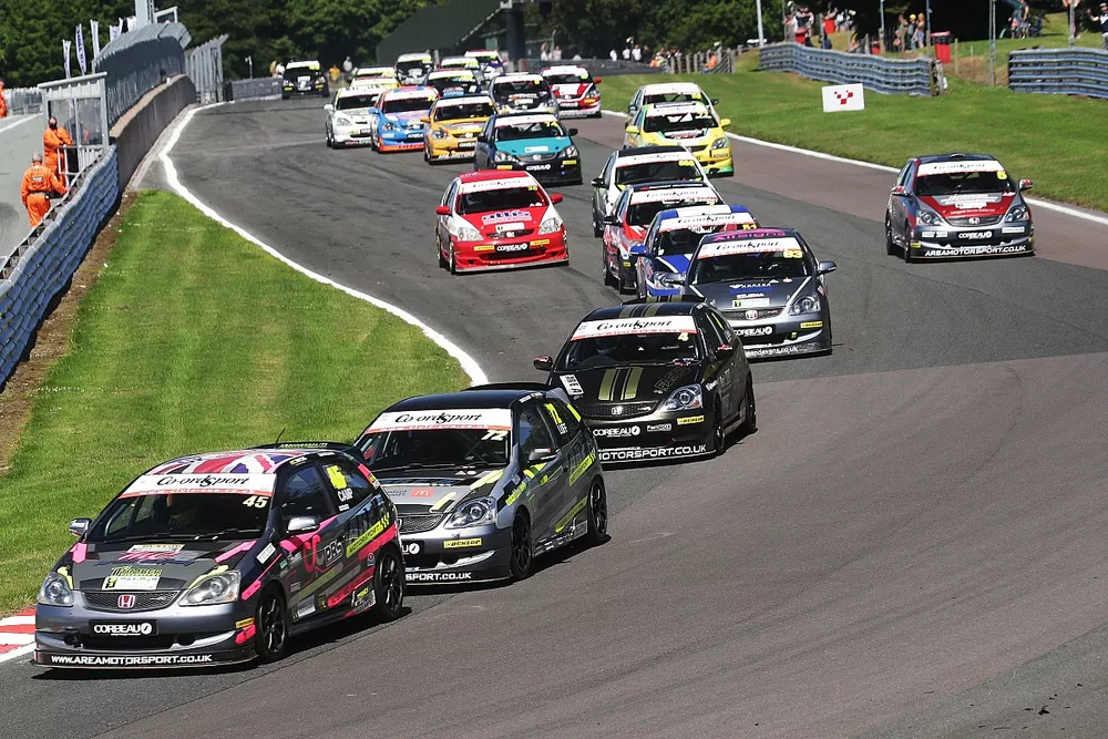Camp Oulton Park