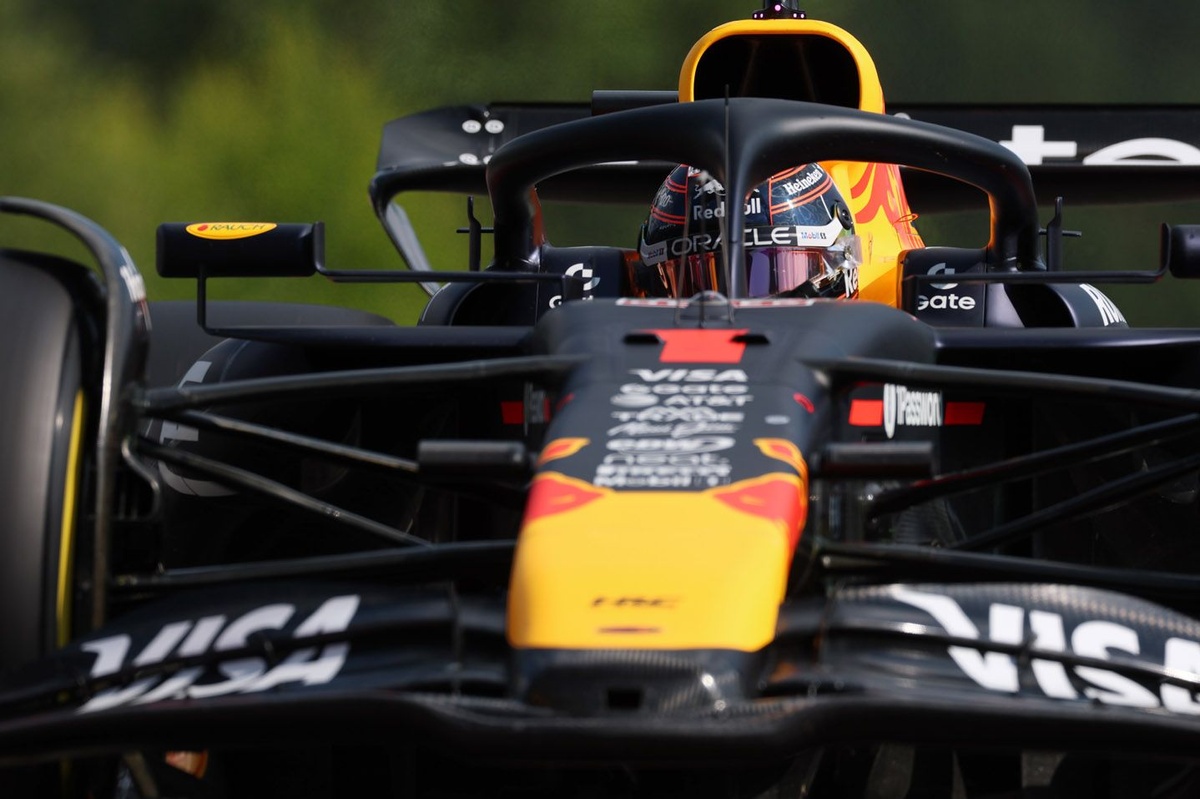 Verstappen: “İki McLaren'ın arasına girdiğim için mutluyum"