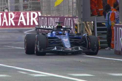 VÍDEO: Albon bate e causa primeira bandeira vermelha na classificação da F1 em Baku