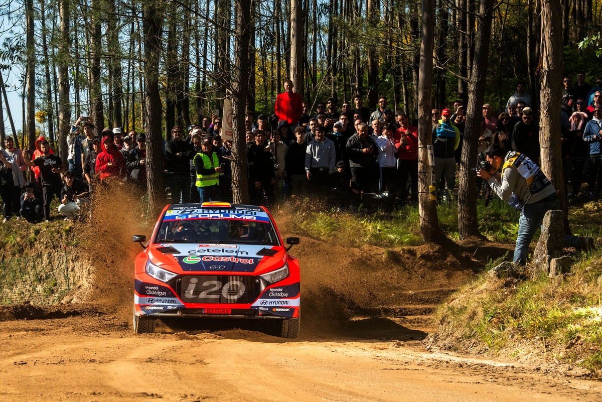 Hyundai mejora su coche de Rally2 ante la inminente decisión sobre el WRC 2027