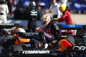 Tsunoda muestra se&ntilde;ales de mejora, pero su asiento para 2026 a&uacute;n no est&aacute; seguro