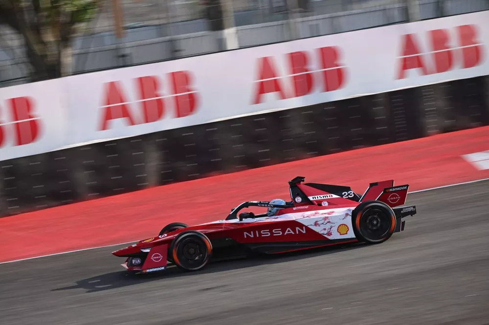 Sacha Fenestraz, Nissan Formula E Team, Nissan e-4ORCE 04