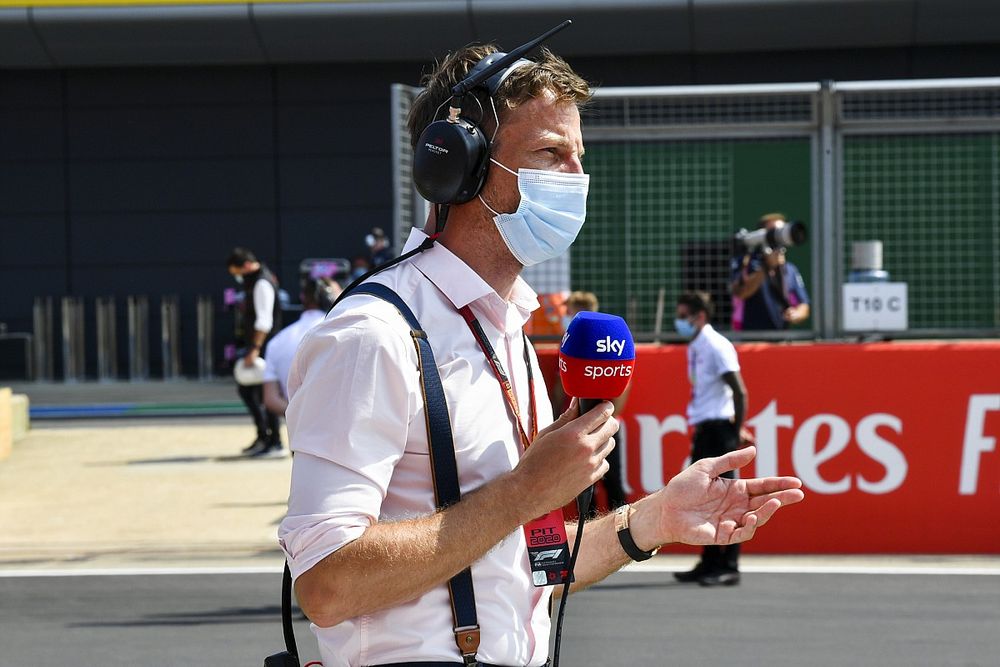 Jenson Button, Sjy SPorts F1, on the grid