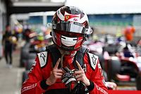 Ilott arrebata la pole a Lundgaard en Silverstone