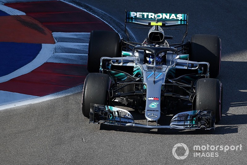 Sochi, Qualifiche: Bottas ruba la pole a Hamilton, ma la Ferrari va a picco