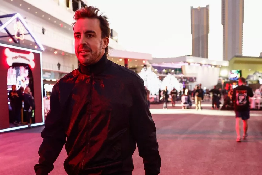 Fernando Alonso, Aston Martin F1 Team