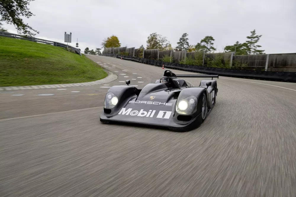Allan McNish, Porsche LMP2000