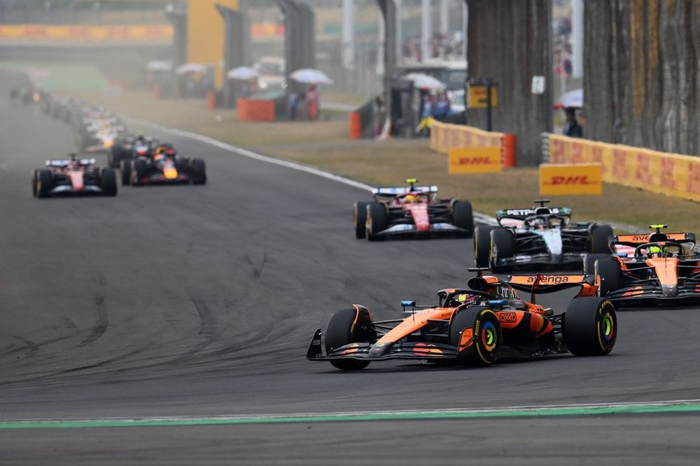 Lewis Hamilton, Ferrari, Lando Norris, McLaren, Oscar Piastri, McLaren, George Russell, Mercedes