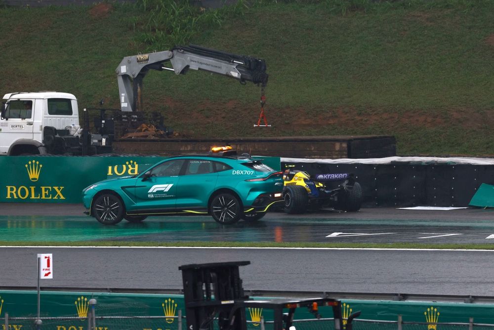 Franco Colapinto, Williams FW46, crashes out