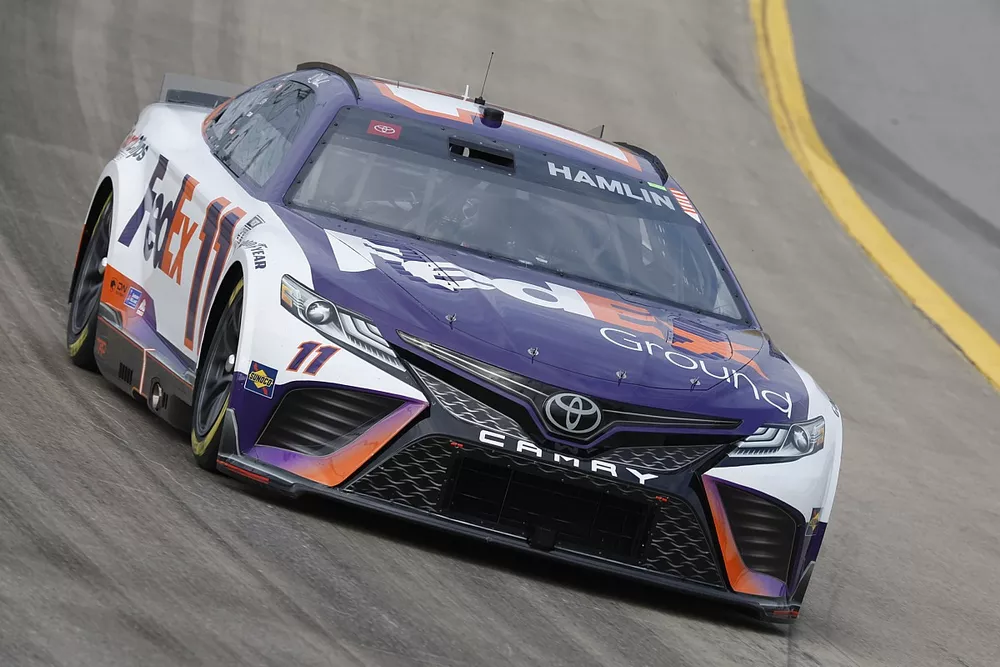 Denny Hamlin, Joe Gibbs Racing, FedEx Ground Toyota Camry
