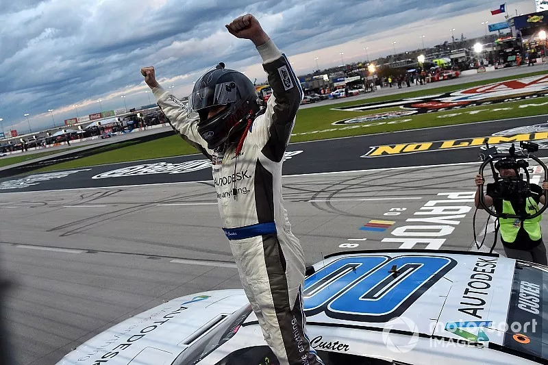 Race winner Cole Custer, Stewart-Haas Racing, Ford Mustang