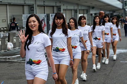 Grid Girls japonesas brilham antes de corrida em Suzuka