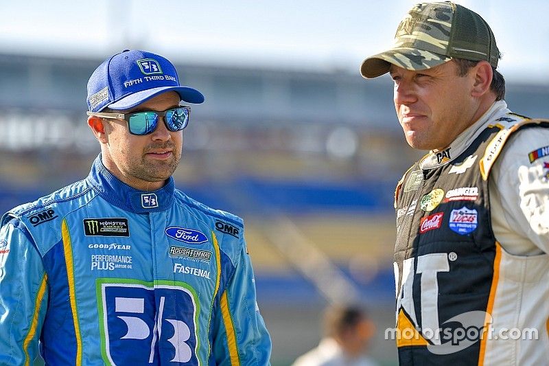 Ricky Stenhouse Jr., Roush Fenway Racing, Ford Fusion Fifth Third Bank, Ryan Newman, Richard Childress Racing, Chevrolet Camaro Caterpillar