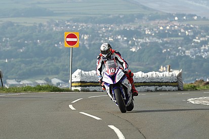 TT 2018, STK: Peter Hickman vince alla media di 134.601 mph