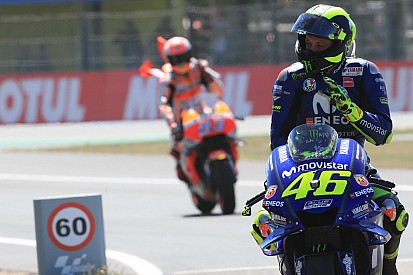 Rossi ne s'inquiète pas des records que pourrait battre Márquez