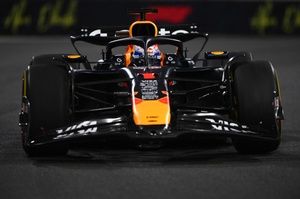 Verstappen sueña tras la pole de Abu Dhabi F1, con Norris y Piastri detrás