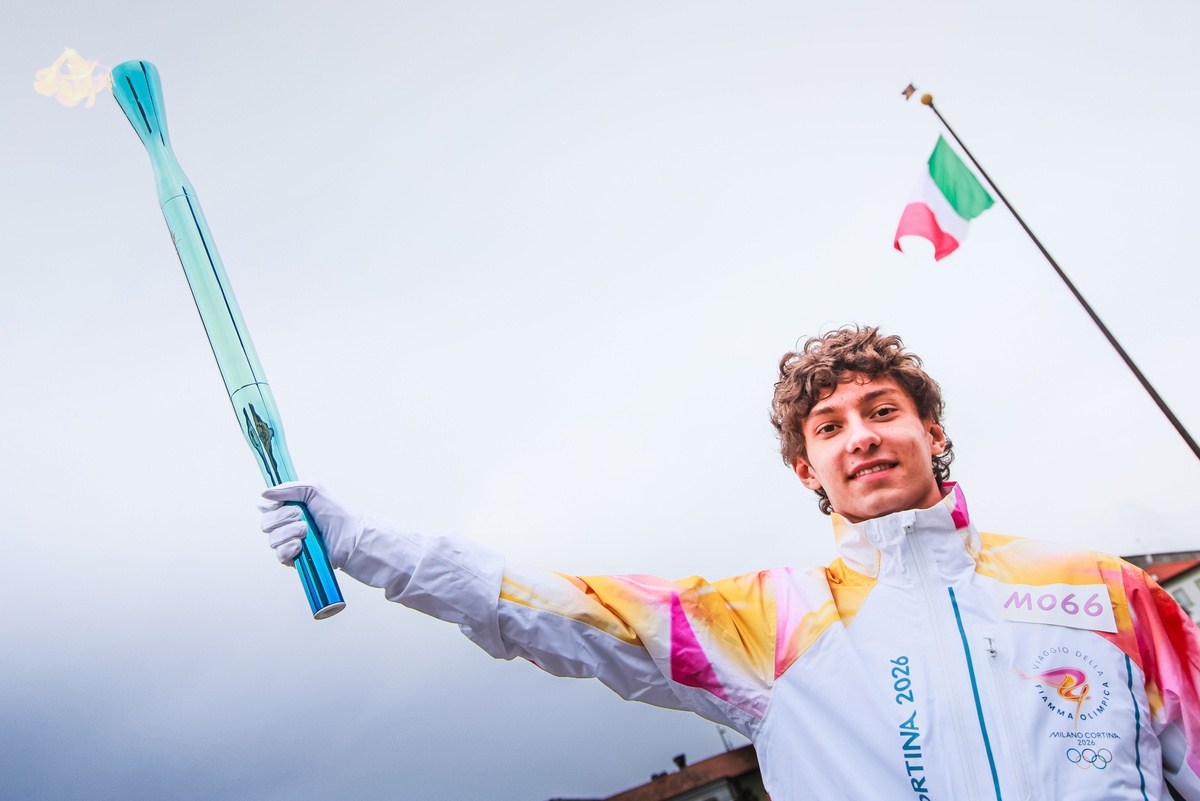 F1 | Kimi Antonelli tedoforo per le Olimpiadi di Milano-Cortina