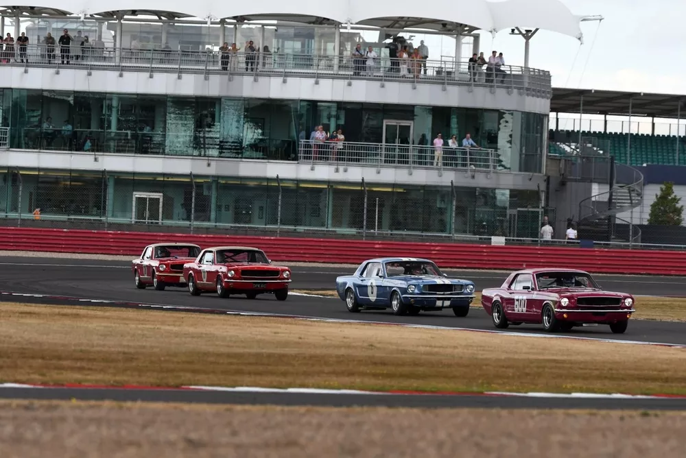 tordoff leads Mustang battle