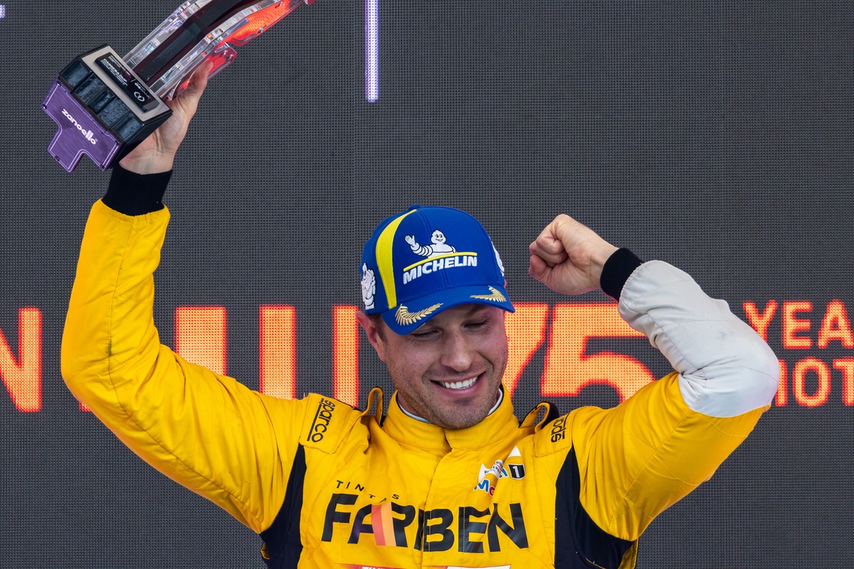 Marçal Muller conquista título na Porsche Cup após vitórias em Interlagos