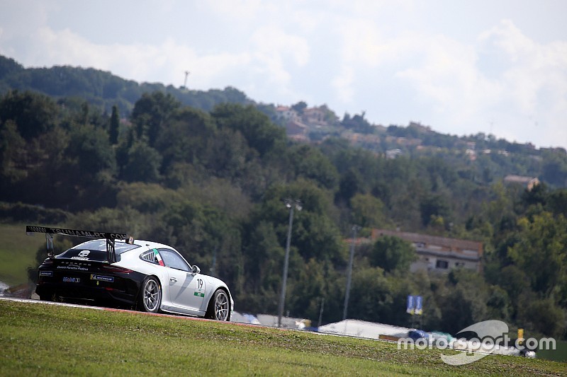 Carrera Cup italia, Vallelunga: pole record di Mosca
