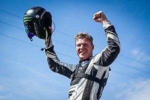 Powr&oacute;t mistrz&oacute;w w H&ouml;ljes