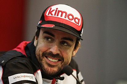 Vídeo: Alonso, Andorra'da buz üstünde sürüş yaptı