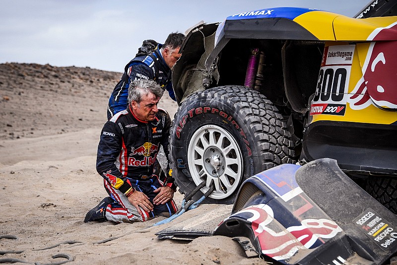 Sainz: “Sigo porque quiero demostrar mi compromiso y ayudar al equipo”