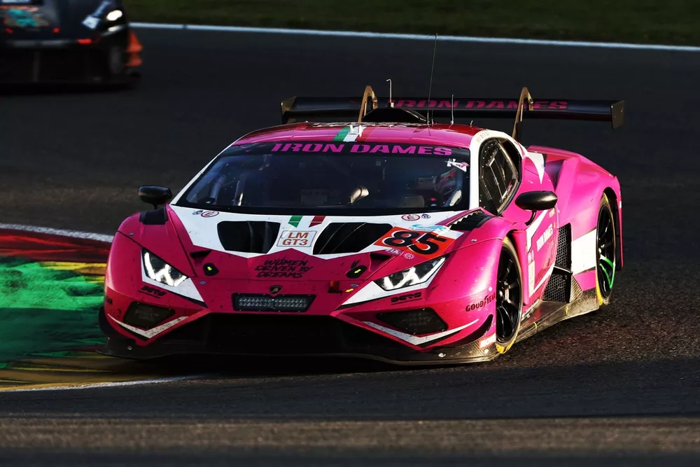 #85 Iron Dames Lamborghini Huracan LMGT3 Evo2: Sarah Bovy, Rahel Frey, Michelle Gatting
