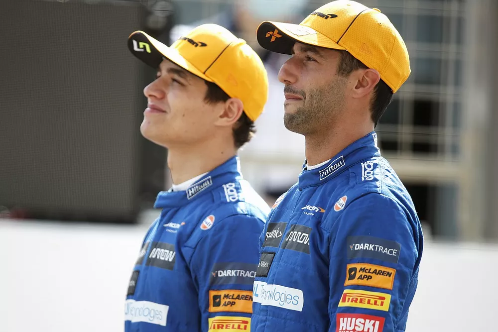 Lando Norris, McLaren MCL35M and Daniel Ricciardo, McLaren MCL35M