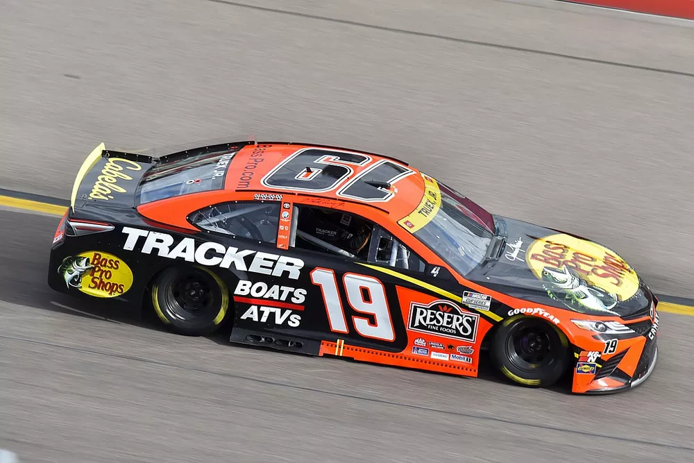 Martin Truex Jr., Joe Gibbs Racing, Toyota Camry Bass Pro Shops