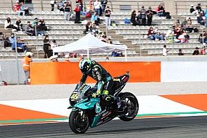 Rossi: "Si me regalan el podio pago la fiesta, pero no sucederá"