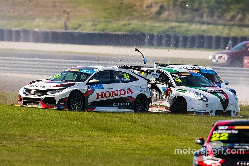 John Martin, Wall Racing Honda and Dylan O'Keeffe, Ash Seward Motorsport Alfa Romeo