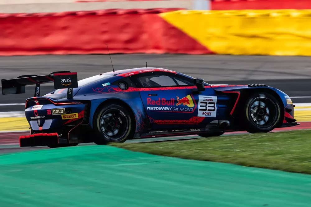 #33 Verstappen.com Racing / 2 Seas Motorsport Aston Martin Vantage AMR GT3 EVO: Harry King, Chris Lulham, Thierry Vermeulen