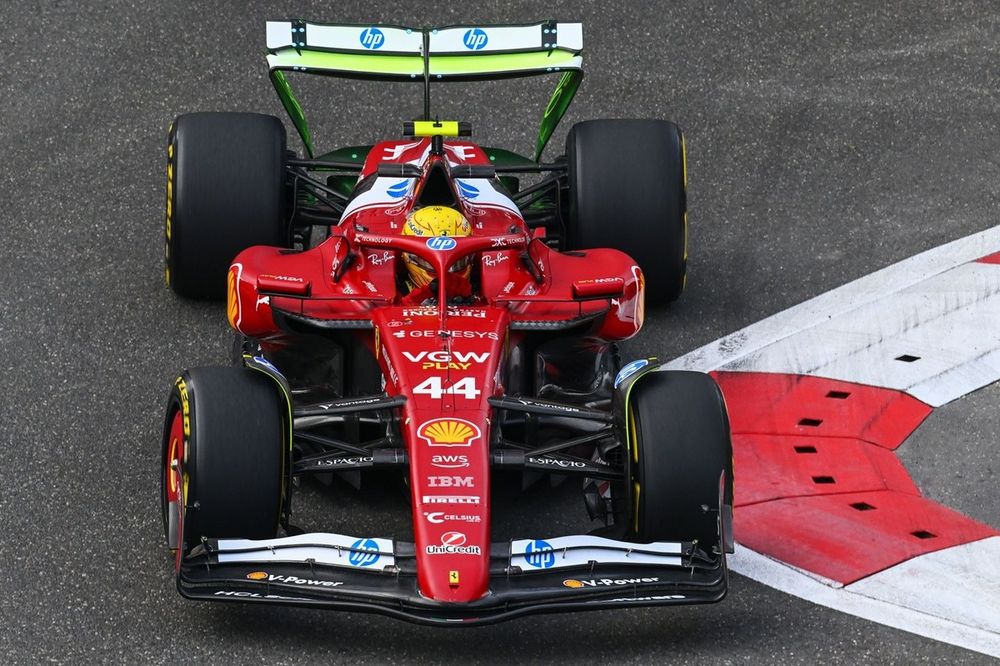 F1 2025 フェラーリ ルクレール ハミルトン ソフトシェル ジャケット S スクーデリア フェラーリ 2025 チーム ソフトシェル ジャケット