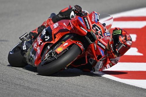 Bagnaia afirma que no puede "adaptarse al ADN" de la Ducati de MotoGP