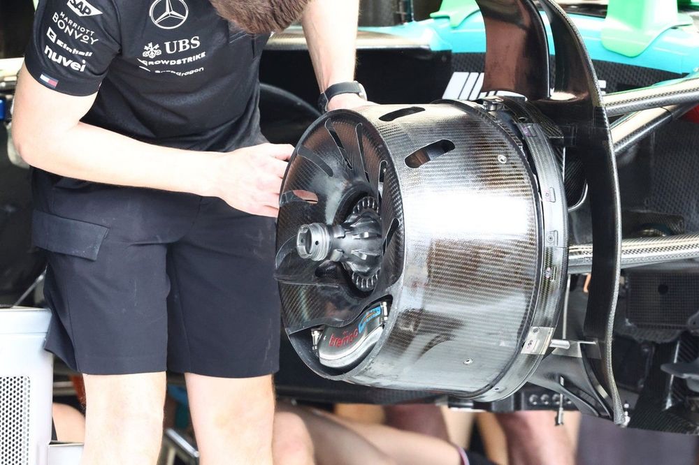 Mercedes F1 W15
