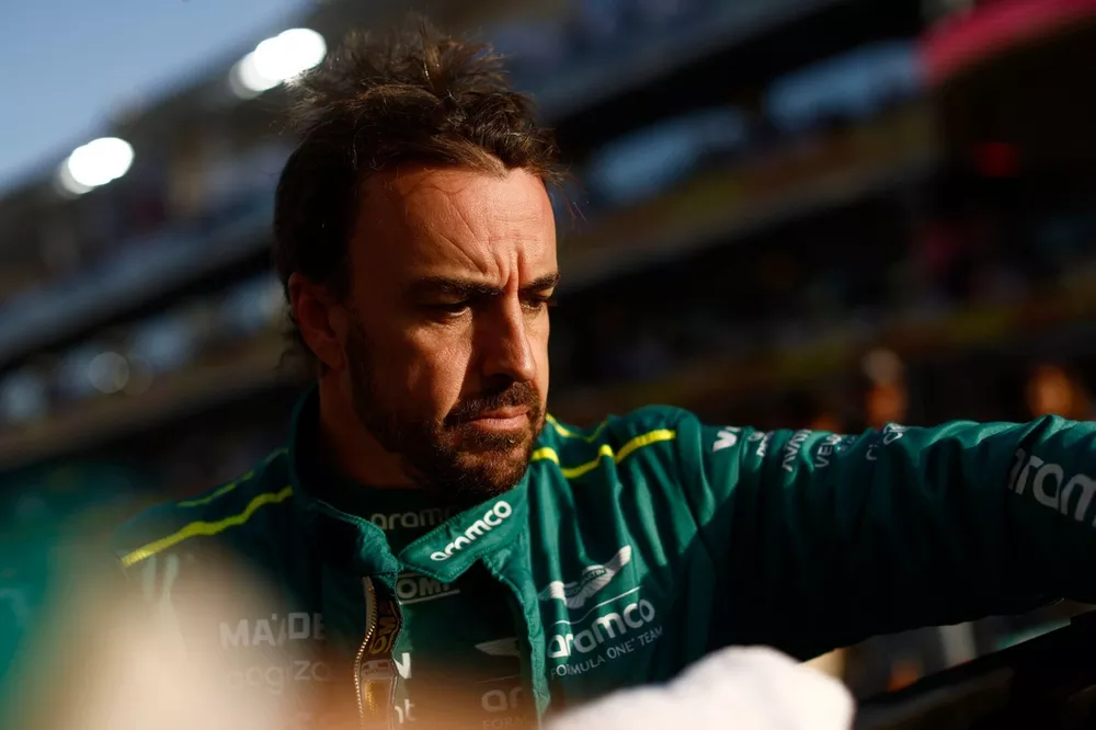 Fernando Alonso, Aston Martin F1 Team, on the grid