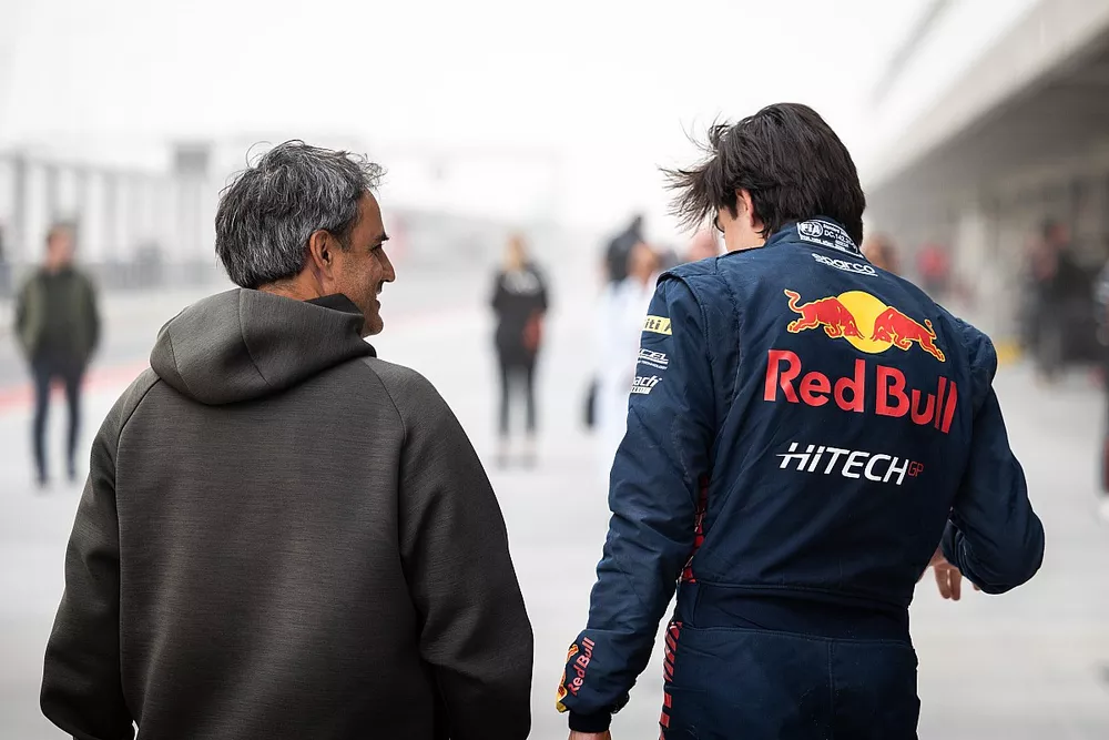 Sebastian Montoya