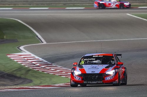 WTCR Bahrein: Michelisz gana la segunda carrera y Azcona es m&aacute;s l&iacute;der