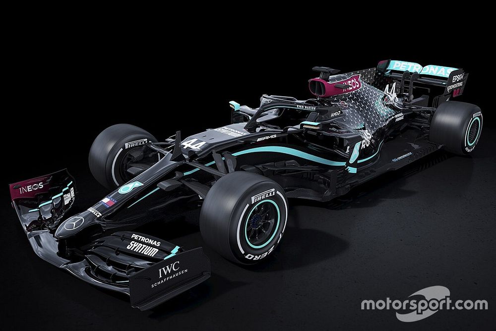 Decoraci&oacute;n del Mercedes F1 W11 de negro para luchar contra el racismo