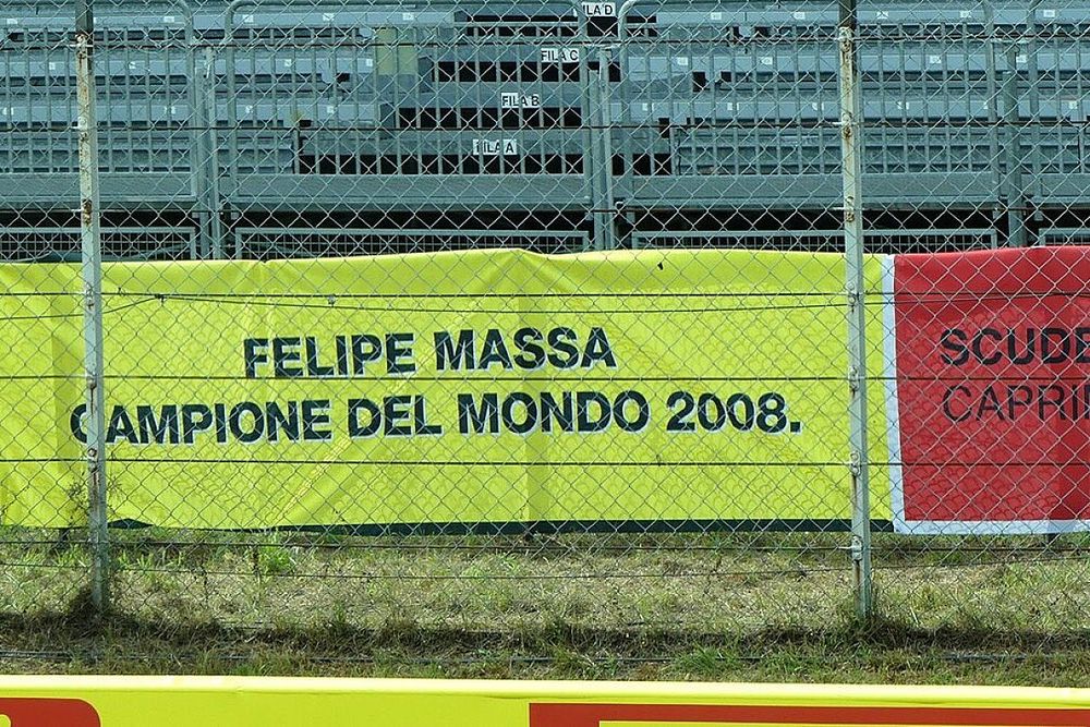 Manifestação pró-Massa em Monza