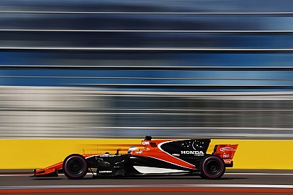 Alonso : La McLaren perd 3 secondes en ligne droite à Sotchi