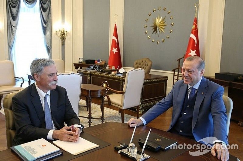 Presidente de Turquía Recep Tayyip Erdoğan recibió al CEO de Fórmula 1 Chase Carey en el complejo presidencial