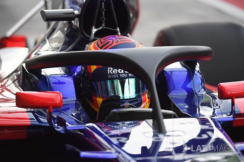 Carlos Sainz Jr., Scuderia Toro Rosso STR12, halo