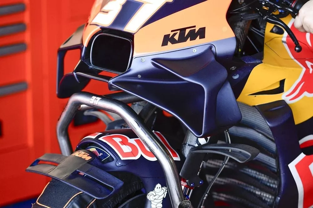 KTM aero close-up