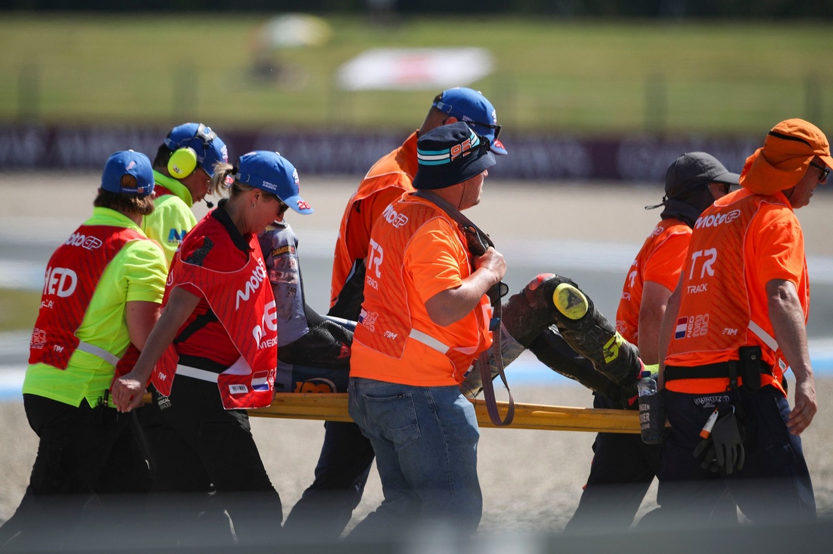 Aldeguer moet TT van Assen aan zich voorbij laten gaan na botbreuk