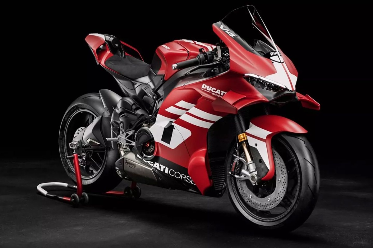 Superleggera V4 Centenario: Ducati presenta la moto omologata più estrema di sempre
